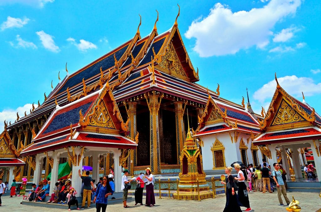 emerald buddha temple